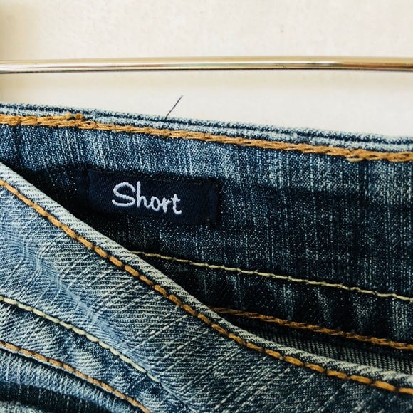 Vigoss Jeans Shorts Women’s 25 distressed - Picture 8 of 8